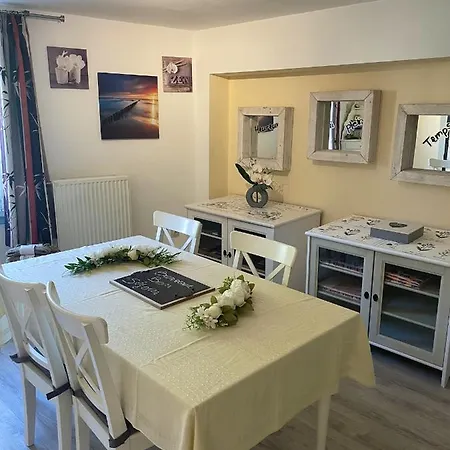 Charming Flat In 100 Sqm Private Parking Apartment