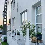 公寓 Spacious In 100 M² With Parking 5 Ppl *