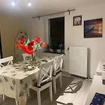 Spacious In 100 M² With Parking 5 Ppl