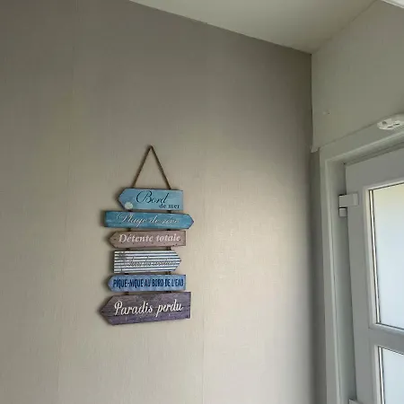 Spacious In 100 M² With Parking 5 Ppl * Charleroi