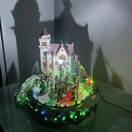 Spacious In 100 M² With Parking 5 Ppl Апартаменты *