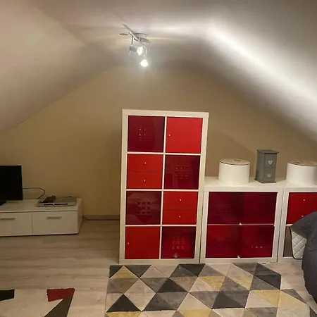 Spacious In 100 M² With Parking 5 Ppl Charleroi