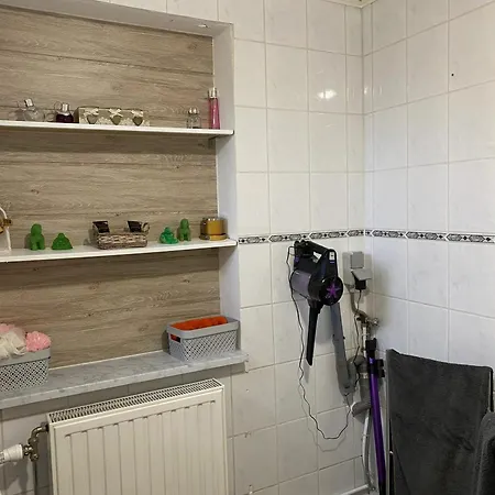 Apartment Spacious In 100 M² With Parking 5 Ppl *