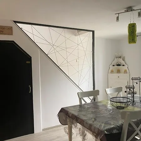 Spacious In 100 M² With Parking 5 Ppl Διαμέρισμα