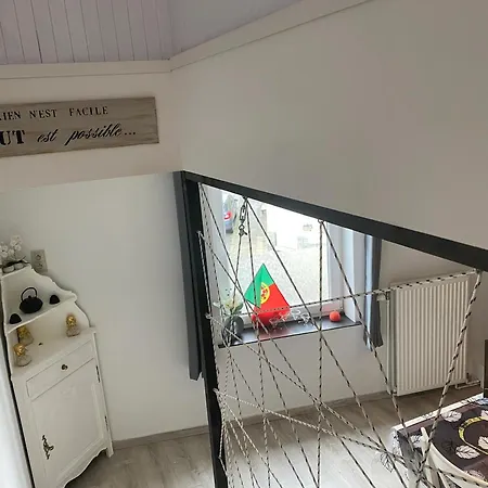 Spacious In 100 M² With Parking 5 Ppl شقة شارلروا