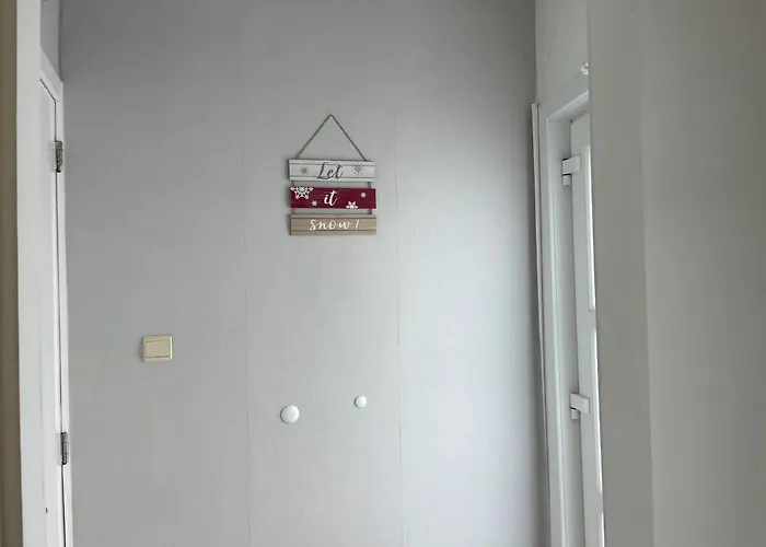 Spacious In 100 M² With Parking 5 Ppl Apartment