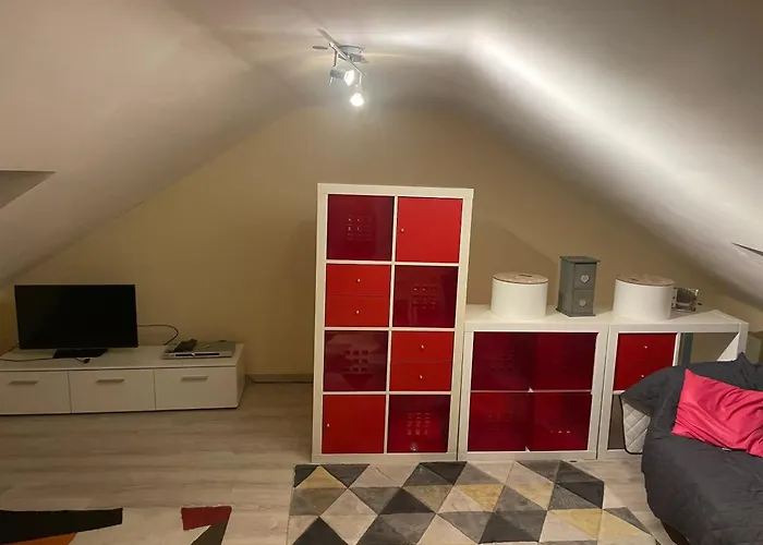 Spacious In 100 M² With Parking 5 Ppl Charleroi