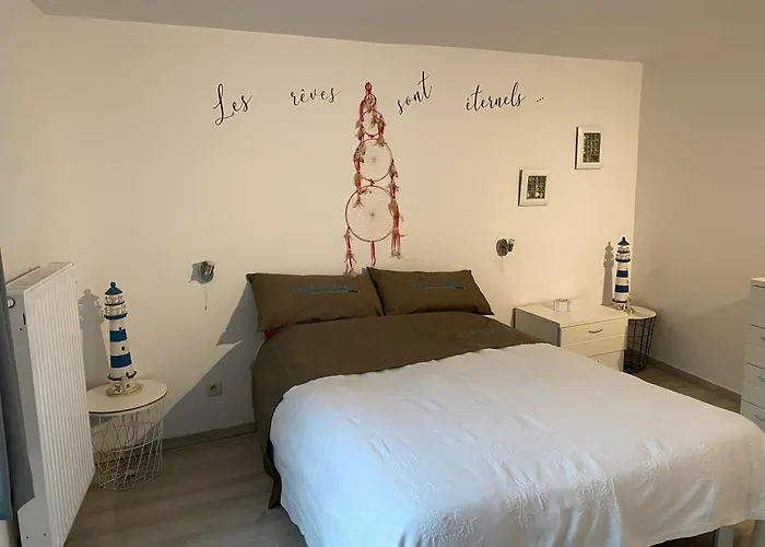 Spacious In 100 M² With Parking 5 Ppl * Charleroi