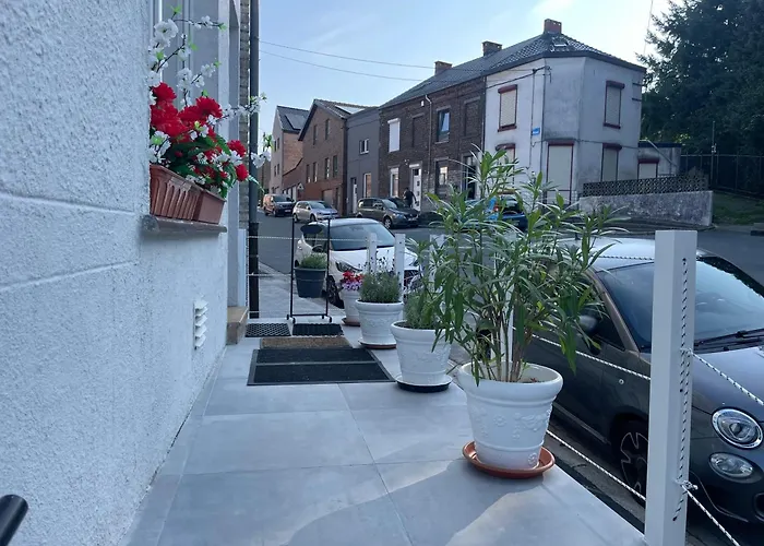 Spacious In 100 M² With Parking 5 Ppl Apartment